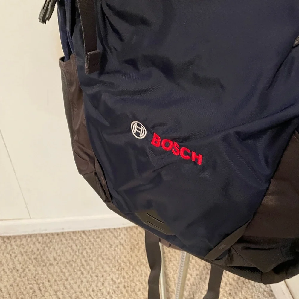 North face backpack - Picture 2 of 8